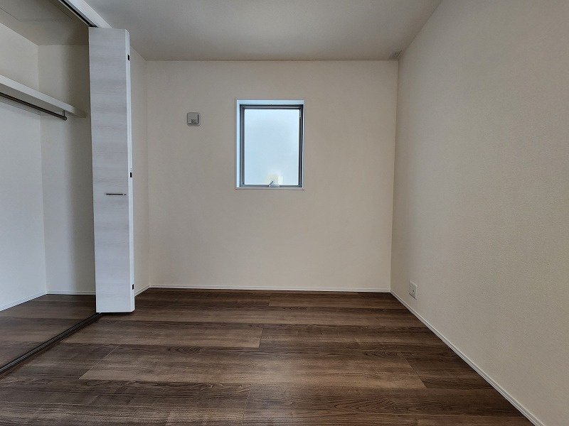 小牧市大字久保一色　新築戸建　２号棟の洋室|洋室です