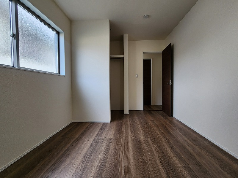 小牧市大字久保一色　新築戸建　２号棟の洋室|個人の部屋や寝室として使える洋室です