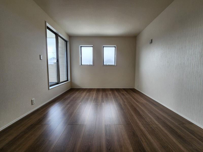 小牧市大字久保一色　新築戸建　２号棟の洋室|使い勝手のいい洋室です