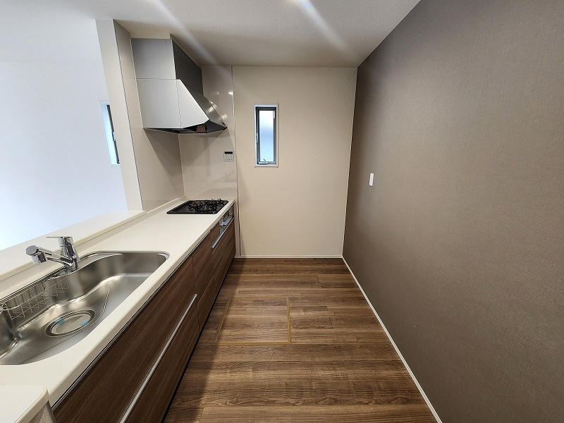 小牧市大字久保一色　新築戸建　２号棟のキッチン|お料理しやすいキッチンです