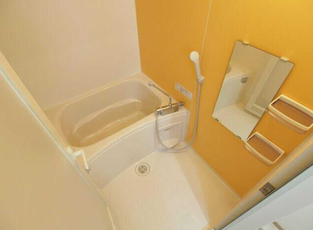 モンターニャダルジェント　角部屋　ウォークインクローゼット　オートロックの浴室