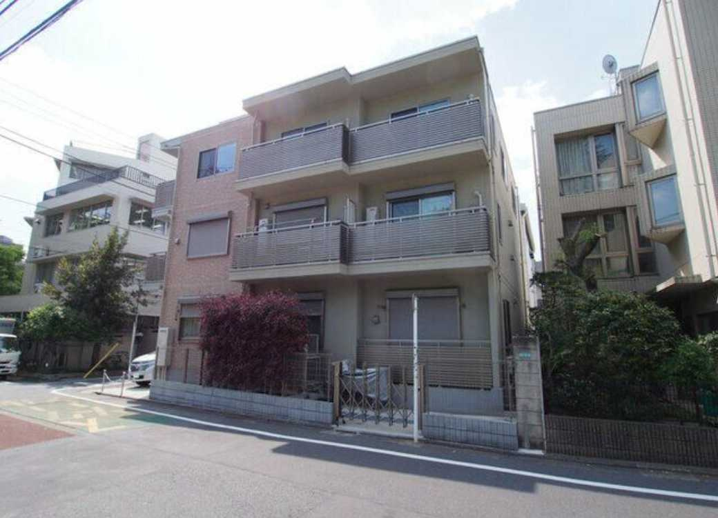 モンターニャダルジェント　角部屋　ウォークインクローゼット　オートロックの外観