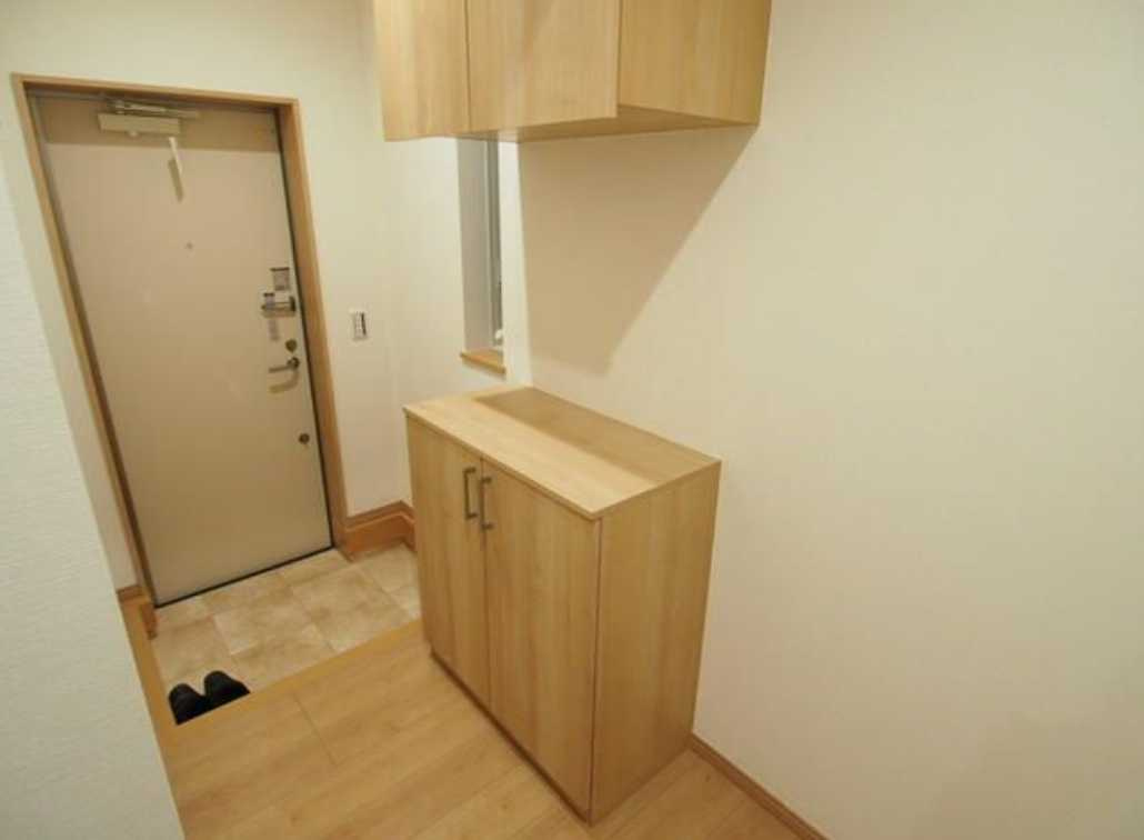 モンターニャダルジェント　角部屋　ウォークインクローゼット　オートロックの玄関