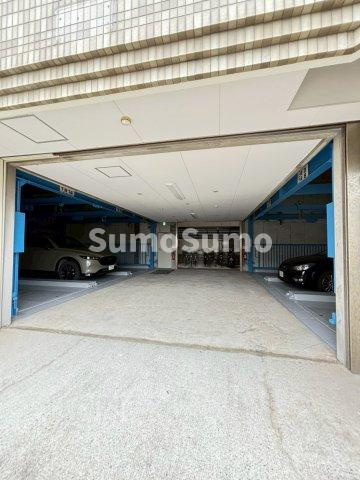 ＹＫハイツ相生町の駐車場|駐車場に車を止められます