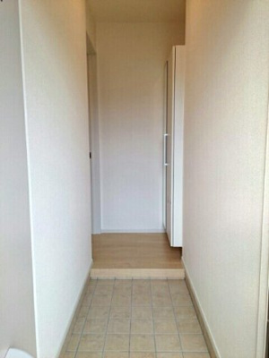 【玄関】 | グラナーダ　Ａ