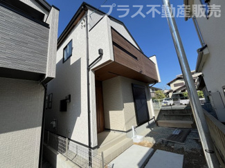 【外観】 | 現地写真。プラス不動産販売なら、現場の全ての棟をまとめてご見学頂けます。