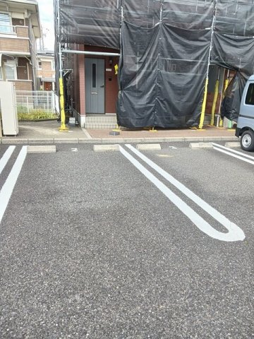 ジャルダンⅡの駐車場