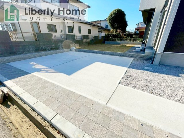 土浦市港町3丁目4期　新築戸建の前面道路含む現地写真