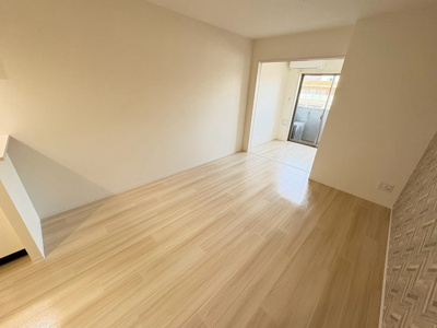 【居間・リビング】 | アコット東深津 | LDK9.4帖