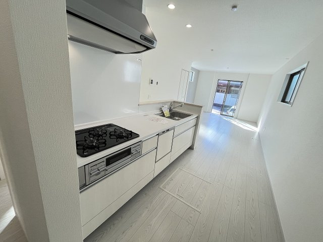 【キッチン】 | 福岡市南区皿山4丁目3期　2号棟（全2棟）【仲介手数料無料・0円】 | 現地写真。