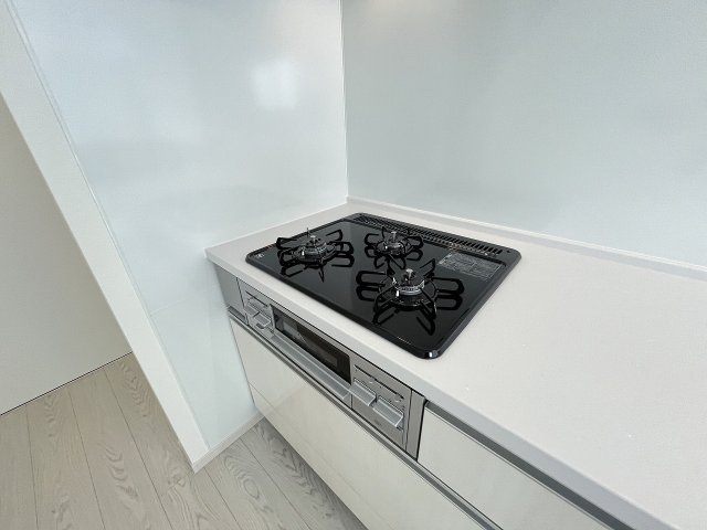【キッチン】 | 福岡市南区皿山4丁目3期　2号棟（全2棟）【仲介手数料無料・0円】 | 現地写真。