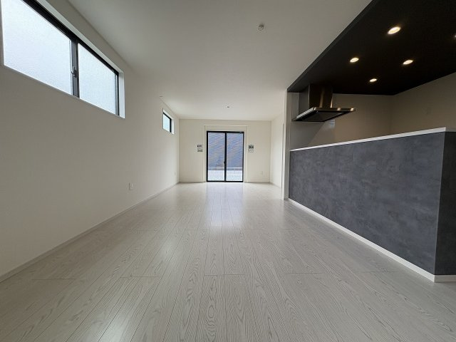 【内装】 | 福岡市南区皿山4丁目3期　1号棟（全2棟）【仲介手数料無料・0円】 | 施工例。施工例は完成時と異なる場合があります。