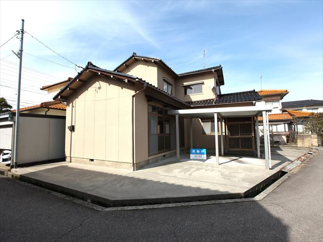 【前面道路含む現地写真】の画像