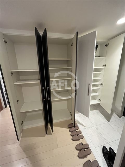 レジデンスタワー上本町の収納|レジデンスタワー上本町　シューズボックス