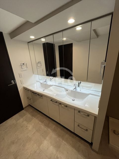 レジデンスタワー上本町の独立洗面台|レジデンスタワー上本町　独立洗面台