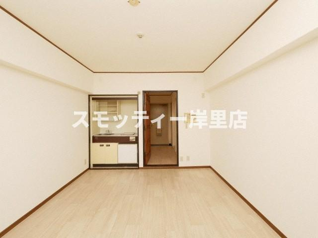 朝日プラザ岸里パサージュの内装