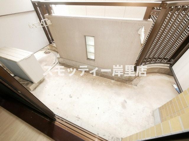 朝日プラザ岸里パサージュのバルコニー