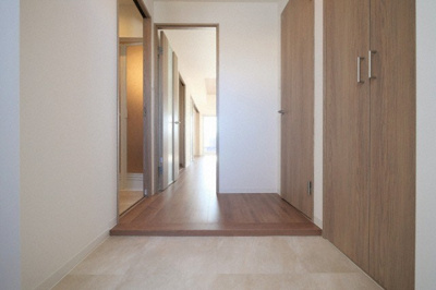 【玄関】 | プレサンスNEO九条ディアシス | 落ち着いた玄関です