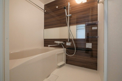 【浴室】 | プレサンスNEO九条ディアシス | 落ち着いた空間のお風呂です