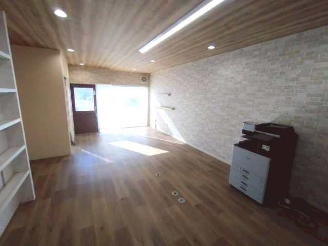 今池町 天野様住居付店舗の内装