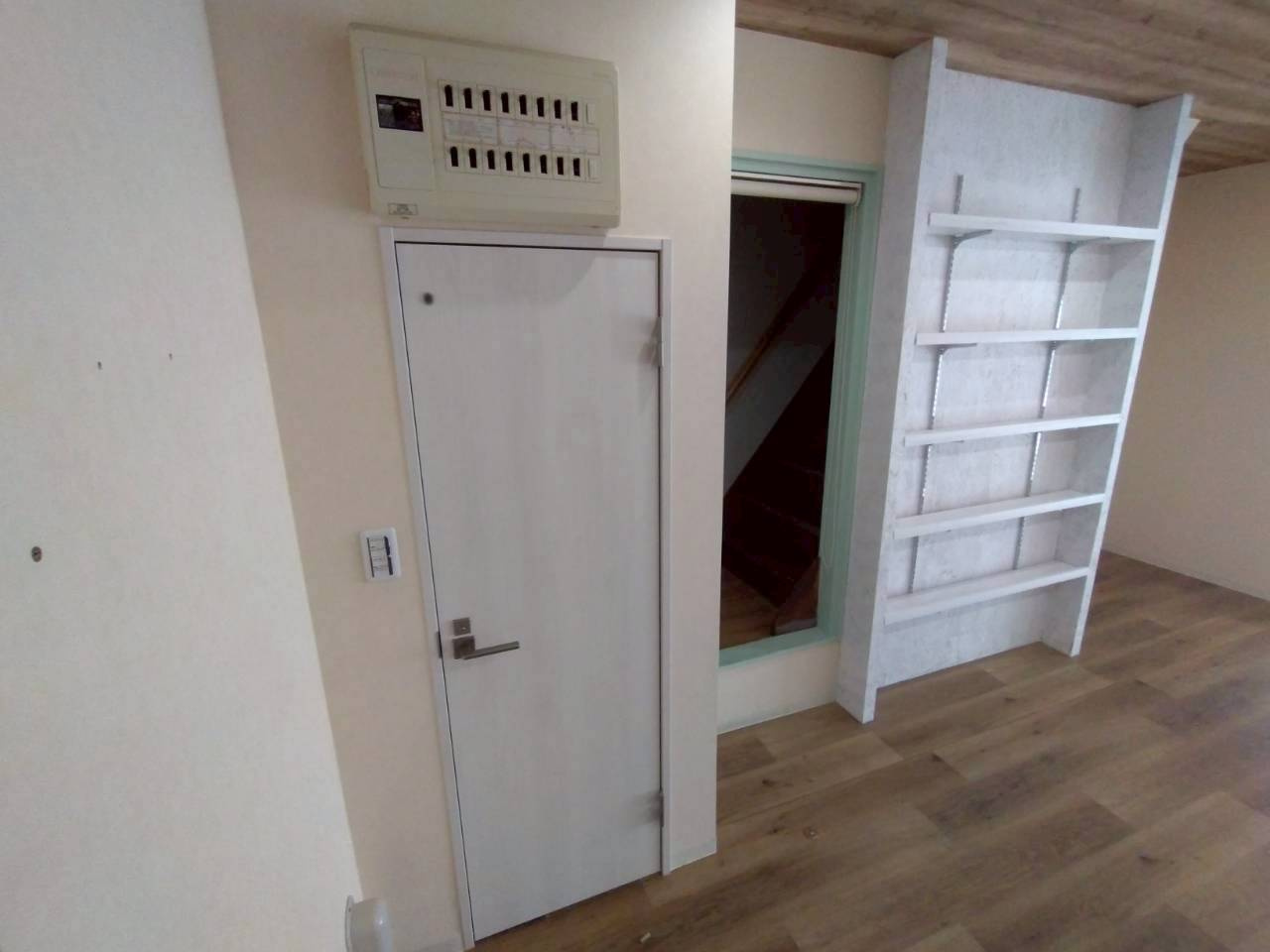 今池町 天野様住居付店舗の内装