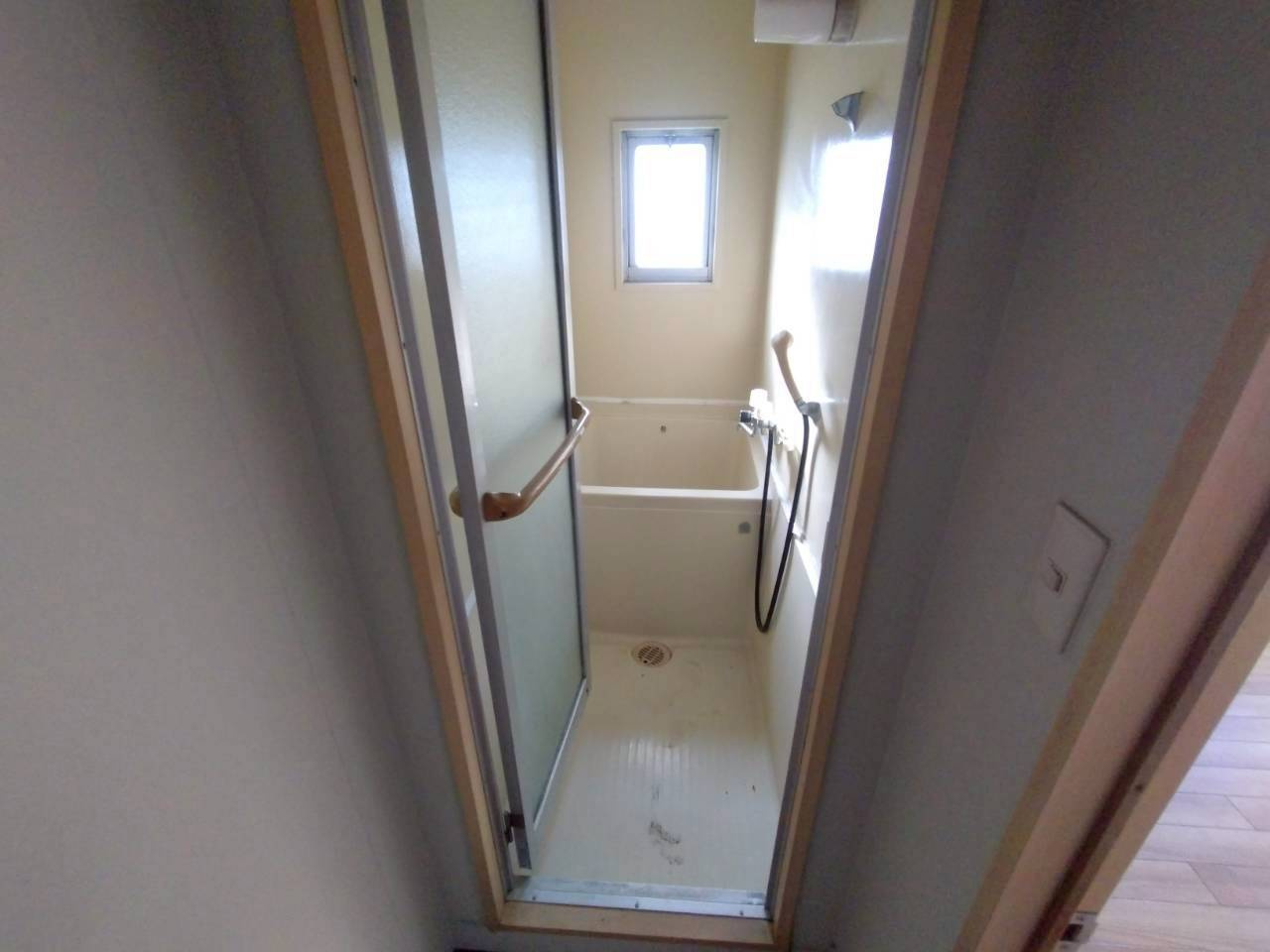 今池町 天野様住居付店舗の浴室