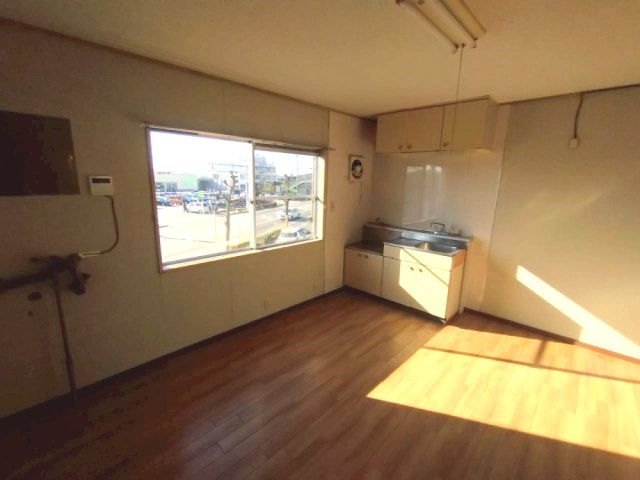 今池町 天野様住居付店舗の内装