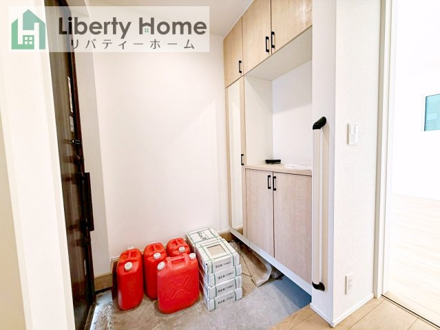 取手市青柳第3期　新築戸建の玄関