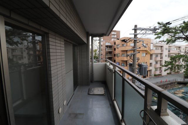 パセオ南茨木のバルコニー