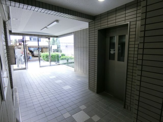 パセオ南茨木のエントランス