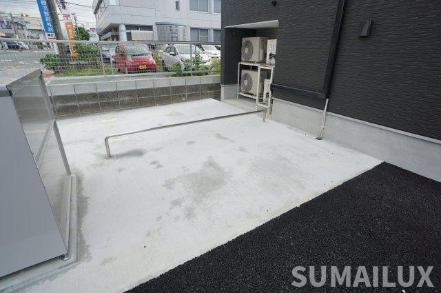 ADCパピーズ大津郵便局の駐車場