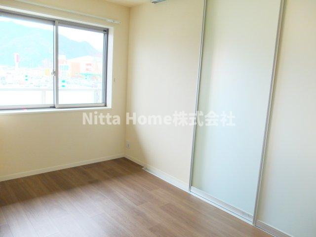 べルテ本郷口の寝室|洋室はスライドドアなので開けて使用することもできます★