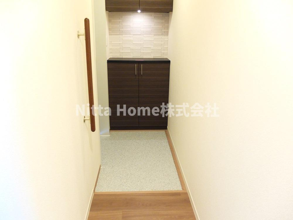 べルテ本郷口の玄関|シューズボックスのついた玄関です〇