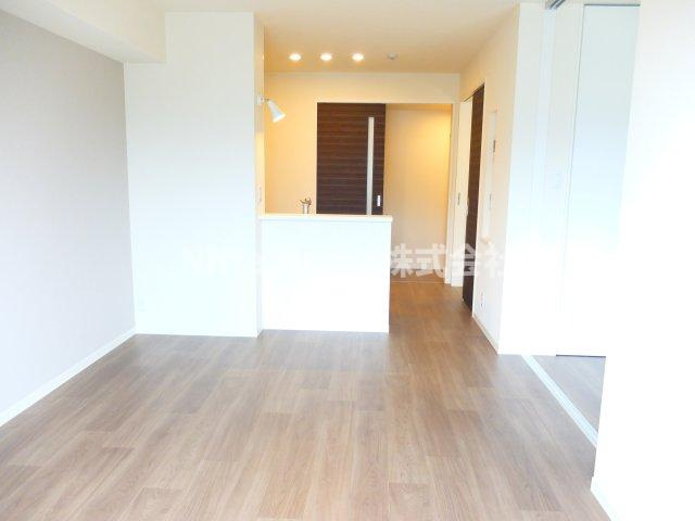 べルテ本郷口の居間・リビング|１０．９帖のリビングルームです＊