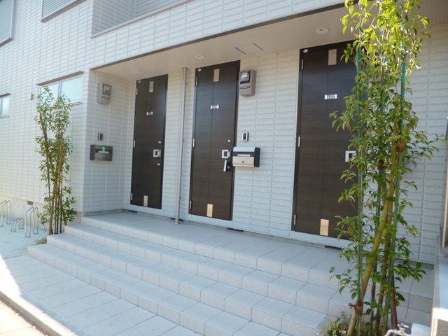 メゾン桜のエントランス|ペット共生型賃貸マンション　複数頭飼育可能です