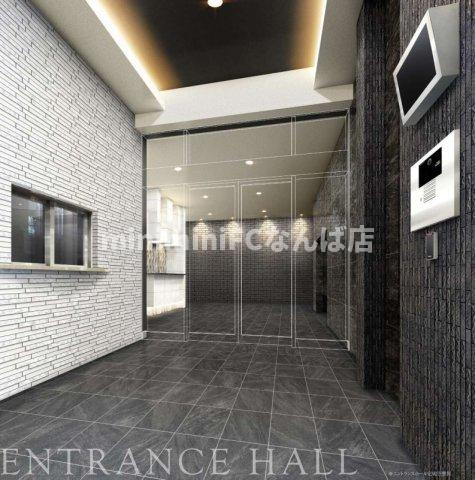 エスリード大阪リエートのエントランス