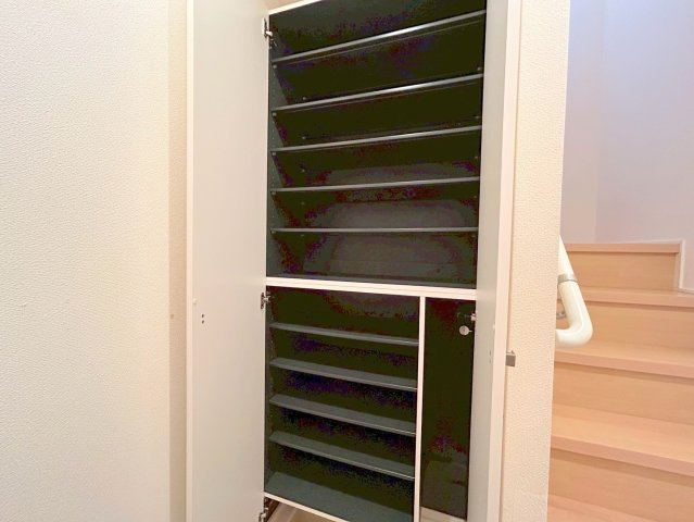 Ｌｉｎｄｅｎｂａｕｍ　Ｓｕｇｉｎａｍｉの居間・リビング|★LDK広々10.9帖★