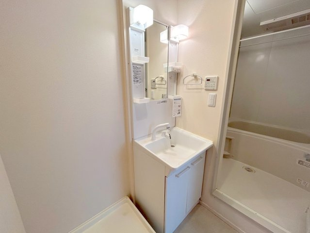 Ｌｉｎｄｅｎｂａｕｍ　Ｓｕｇｉｎａｍｉの浴室|★追い焚き・浴室乾燥機付き★