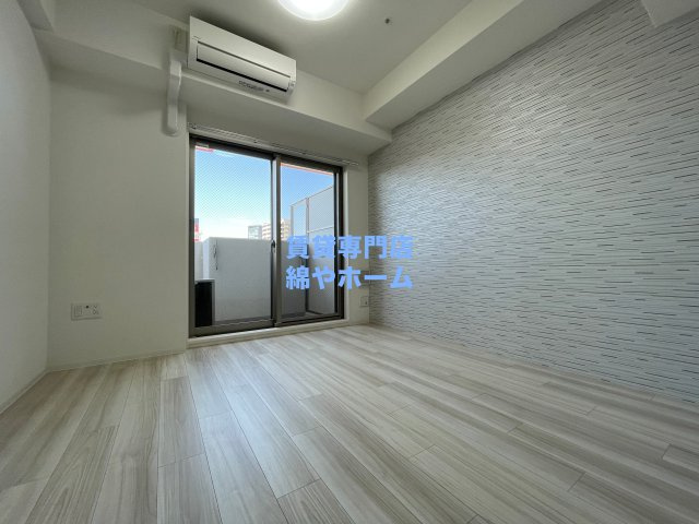 セレニテ難波プリエの居間・リビング|居間です