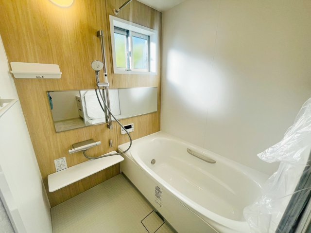 富田町５丁目　Ｂプラン　建築条件付き土地のその他|【施工例】
ミラーキャビネットの洗面化粧台でメイク用品や洗顔小物などもスッキリ収納できますね！