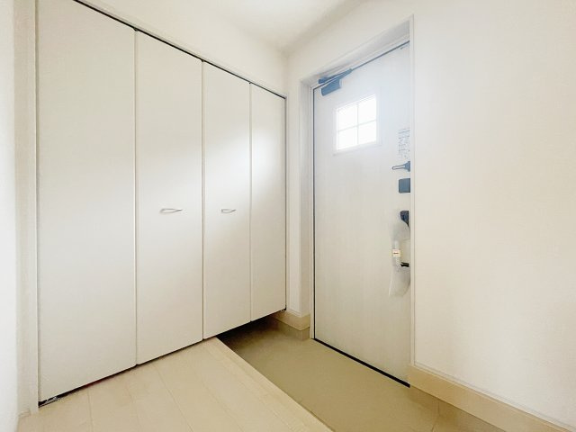 新築戸建・新築建売　飯坂町湯野字毛字【長期優良住宅】湯野小・西根中の玄関