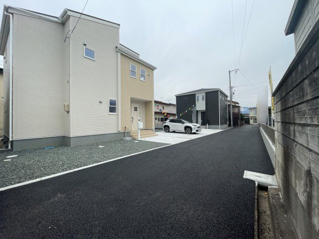 新築戸建・新築建売　飯坂町湯野字毛字【長期優良住宅】湯野小・西根中の前面道路含む現地写真
