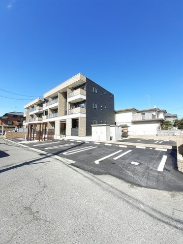 メゾン・ド・アベニール　Ⅲの駐車場