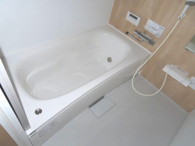 【浴室】 | 北見市北央町１１０番地１０３、１１０番地１０２　平家建中古売家