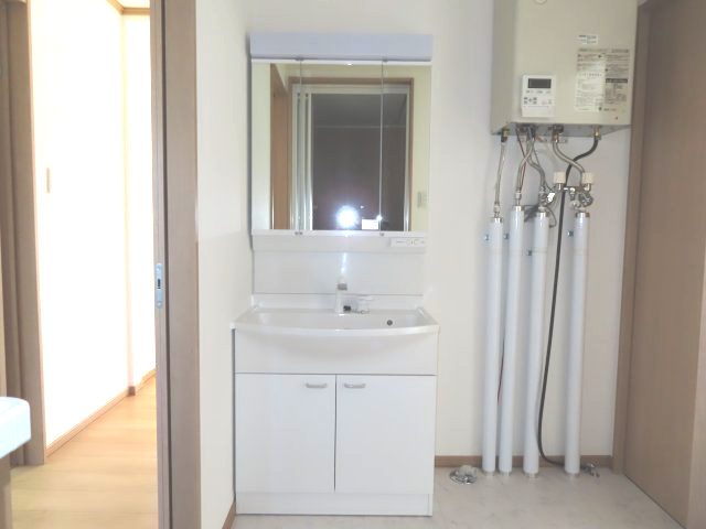 【脱衣所】 | 北見市北央町１１０番地１０３、１１０番地１０２　平家建中古売家 | 洗面・脱衣