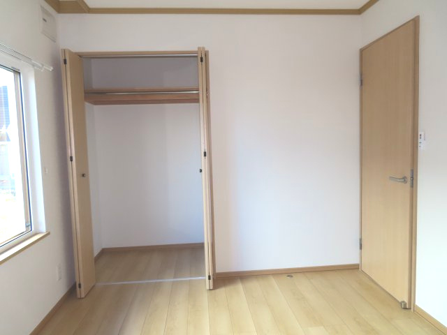 【収納】 | 北見市北央町１１０番地１０３、１１０番地１０２　平家建中古売家 | 北側6帖洋室収納