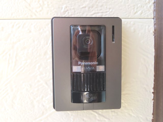 【セキュリティ】 | 北見市北央町１１０番地１０３、１１０番地１０２　平家建中古売家 | TVモニター付インターフォン（玄関）