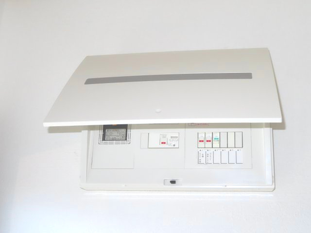 【発電・温水設備】 | 北見市北央町１１０番地１０３、１１０番地１０２　平家建中古売家 | ブレーカー