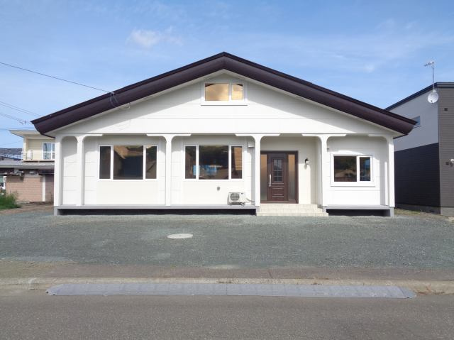 【駐車場】 | 北見市北央町１１０番地１０３、１１０番地１０２　平家建中古売家 | 駐車場5台駐車可