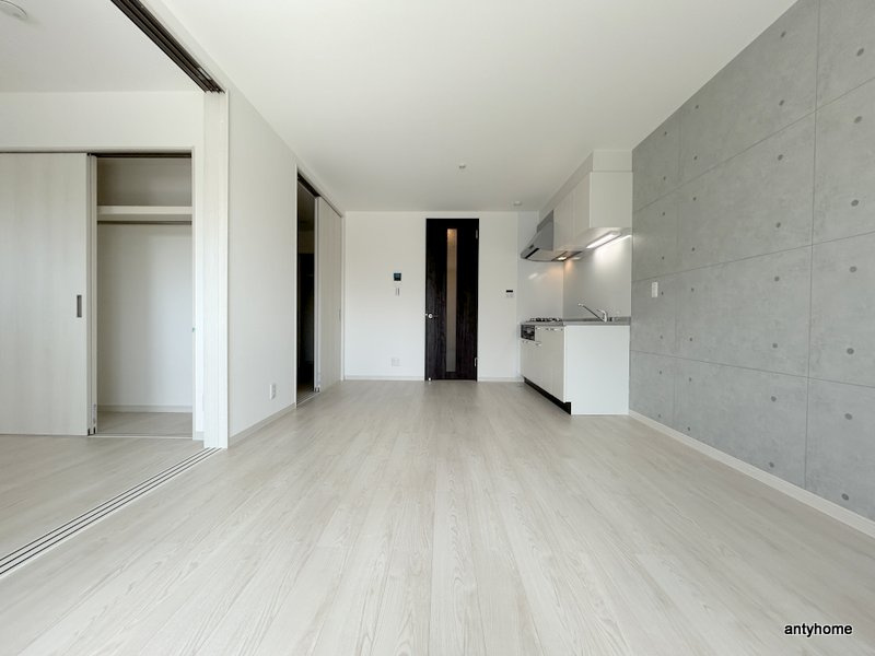 FeLiciare HANATEN 仲介手数料無料の居間・リビング